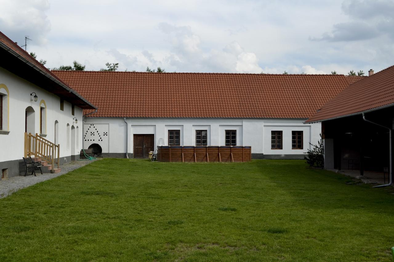 Apartamento Blazkuv Statek Malsice Exterior foto